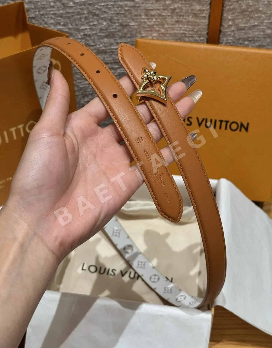 루이비통 플라워그램 리버서블 벨트 상세 이미지 4
