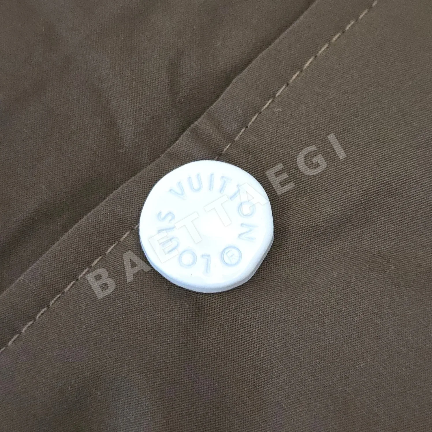 루이비통 가죽 야구 유니폼 자켓 상세 이미지 5
