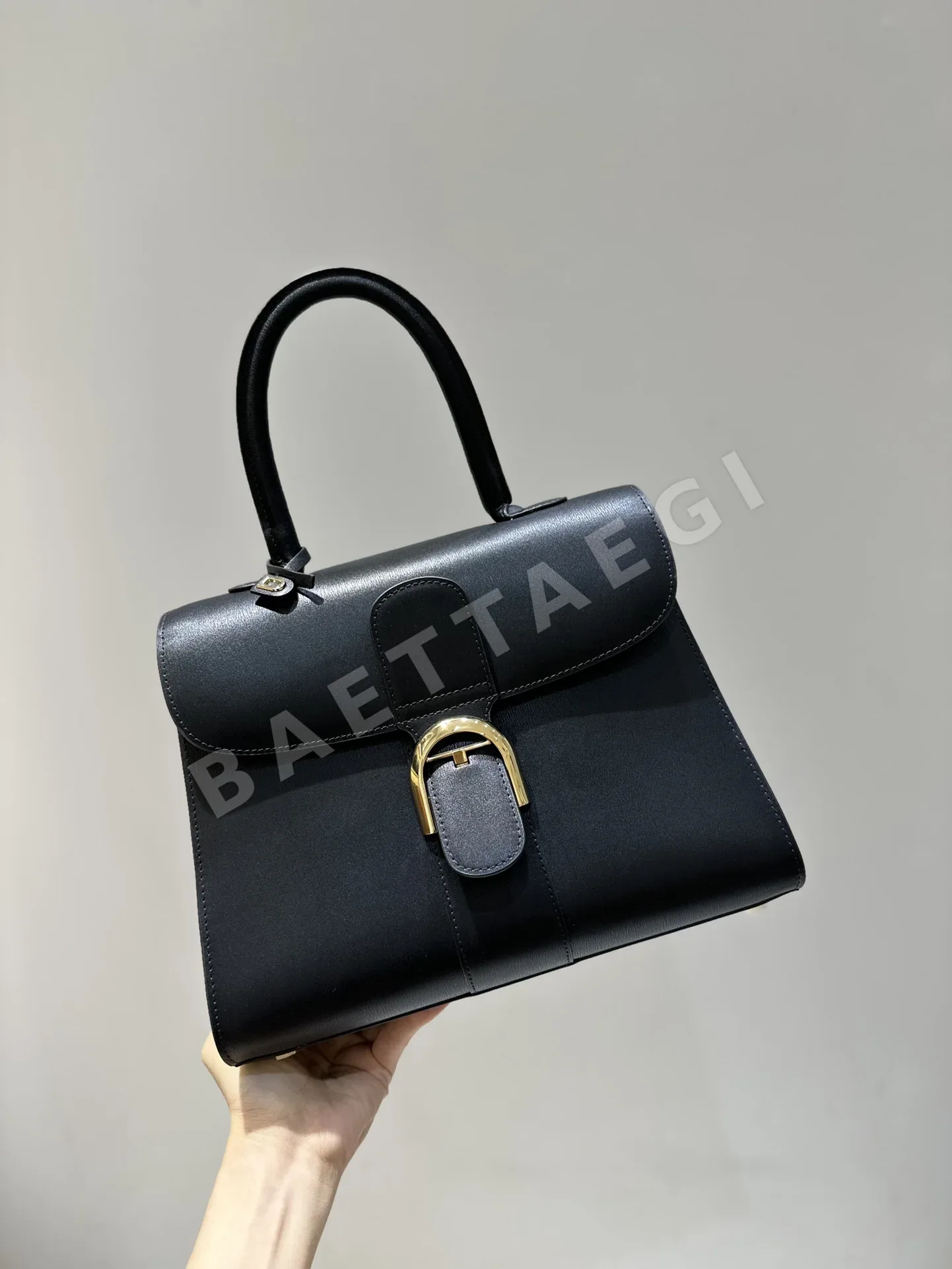 델보 브라스트랩 램스킨 숄더백 상세 이미지 2
