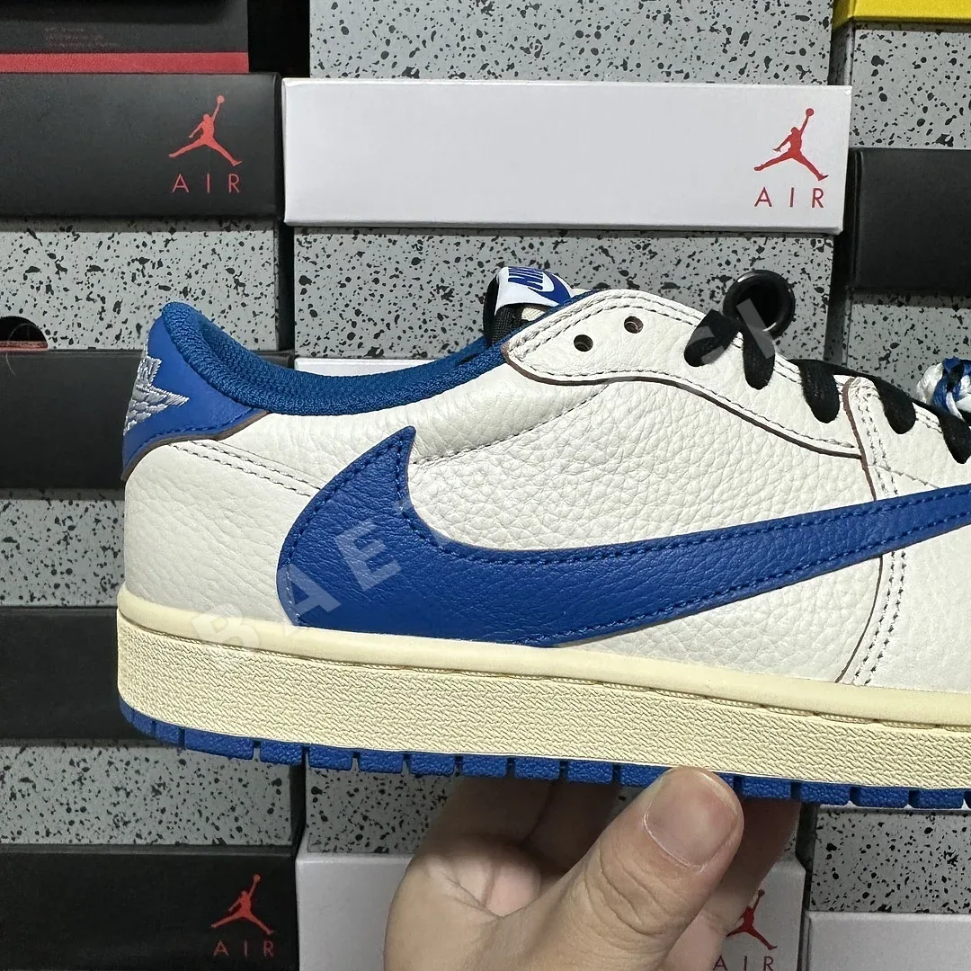 나이키 [FK] DM7866-104 201839 Nike Fragment X Travis Scott Sail Military Blue 상세 이미지 2