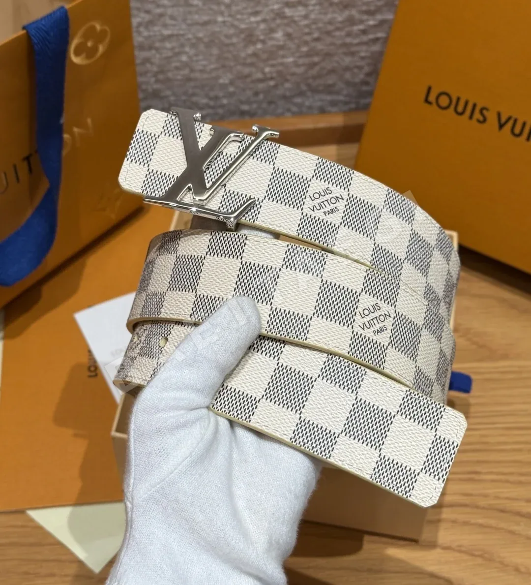루이비통 LV 이니셜 40mm 다미에 아줄 리버시블 벨트 상세 이미지 2