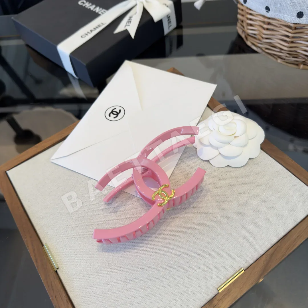 샤넬 헤어클립 183531