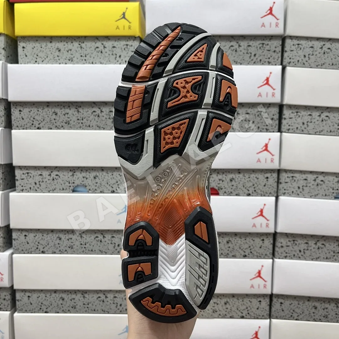 아식스 [TOP] 젤 카야노 14 1201A019-109 200306 Asics Gel-Kayano 14 White Piquant Orange 상세 이미지 2