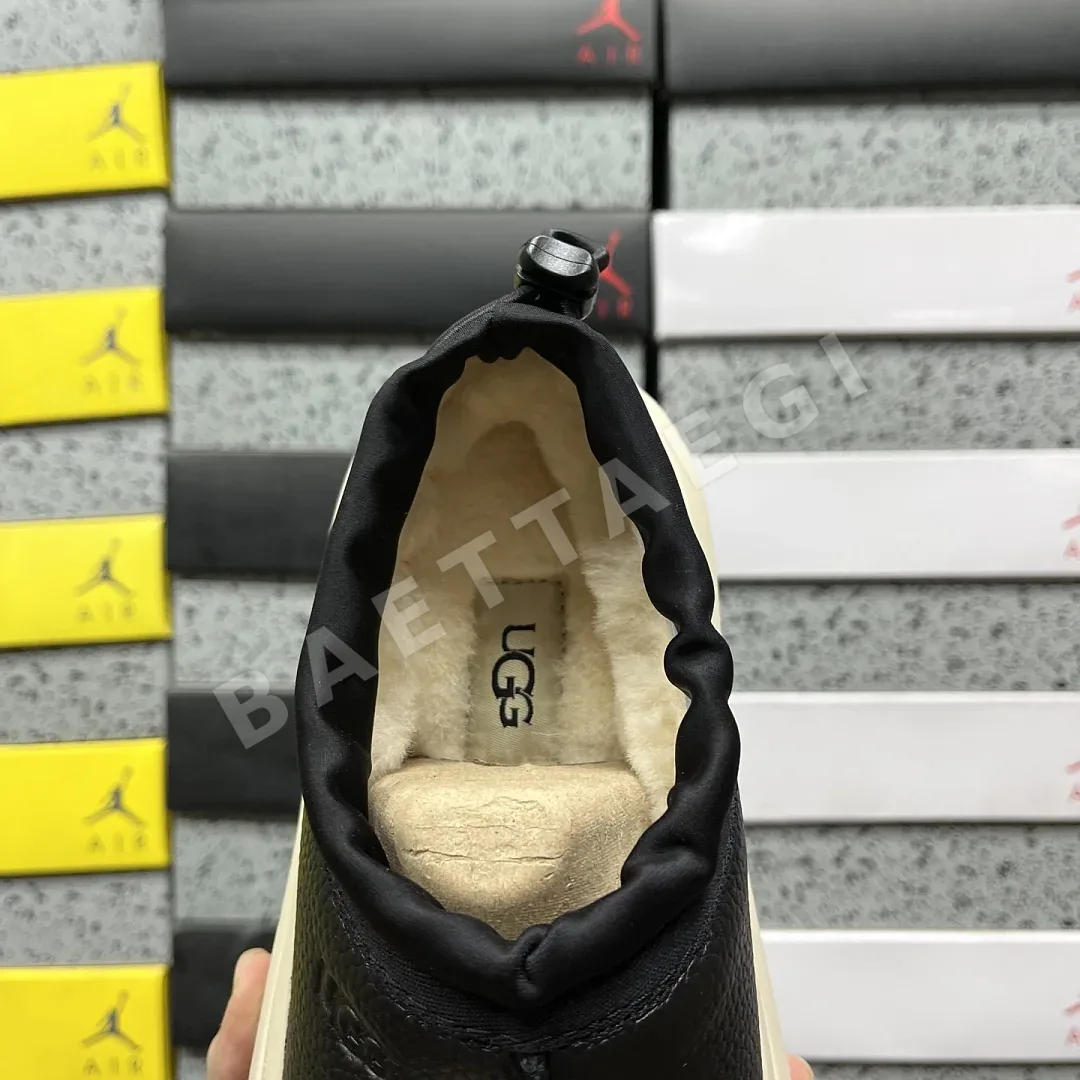 어그 [OT] 블랙 209033 UGG 상세 이미지 3