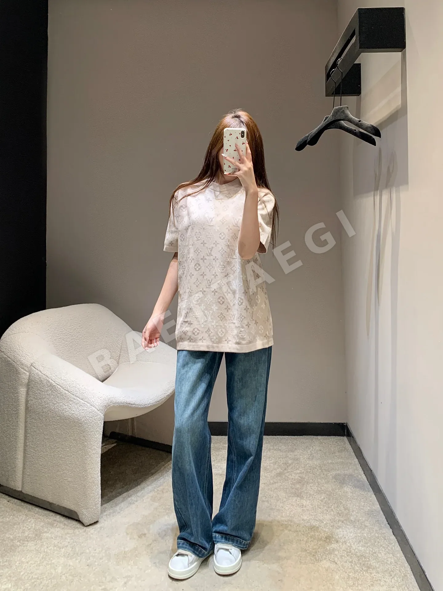 루이비통 모노그램 자카드 오버핏 반팔 니트 탑 상세 이미지 6