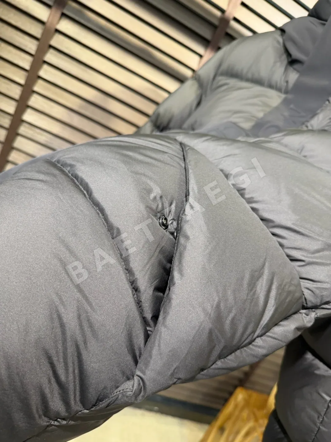 몽클레르 마데이라 쇼트 다운 재킷 상세 이미지 7