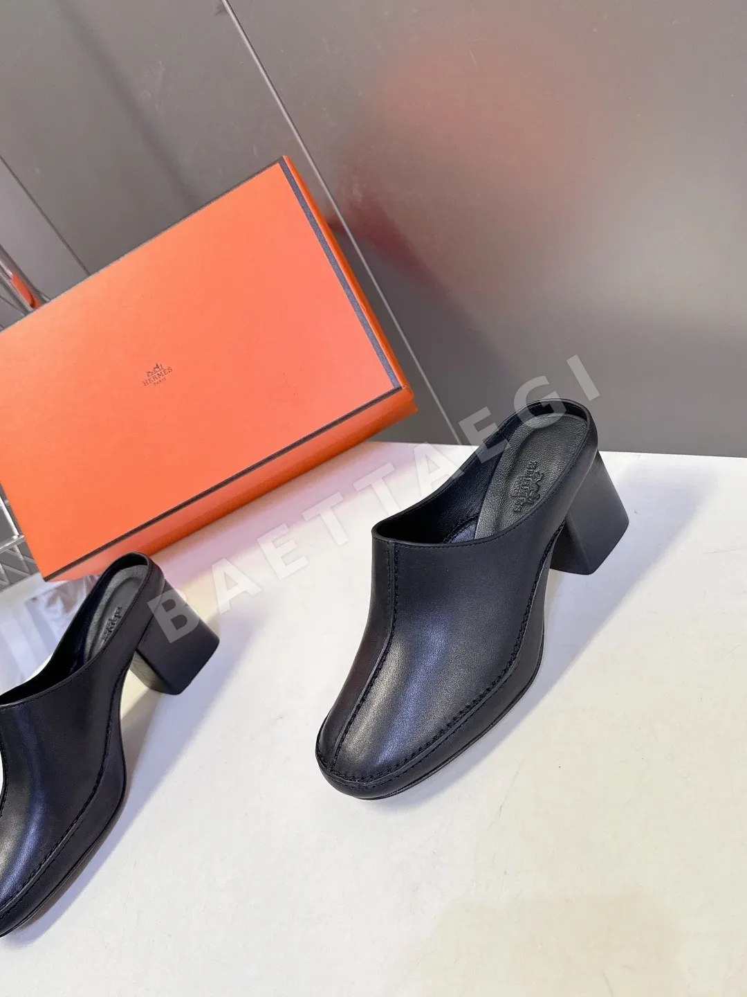 에르메스(Hermès)의 미스터리 70 뮬 상세 이미지 3