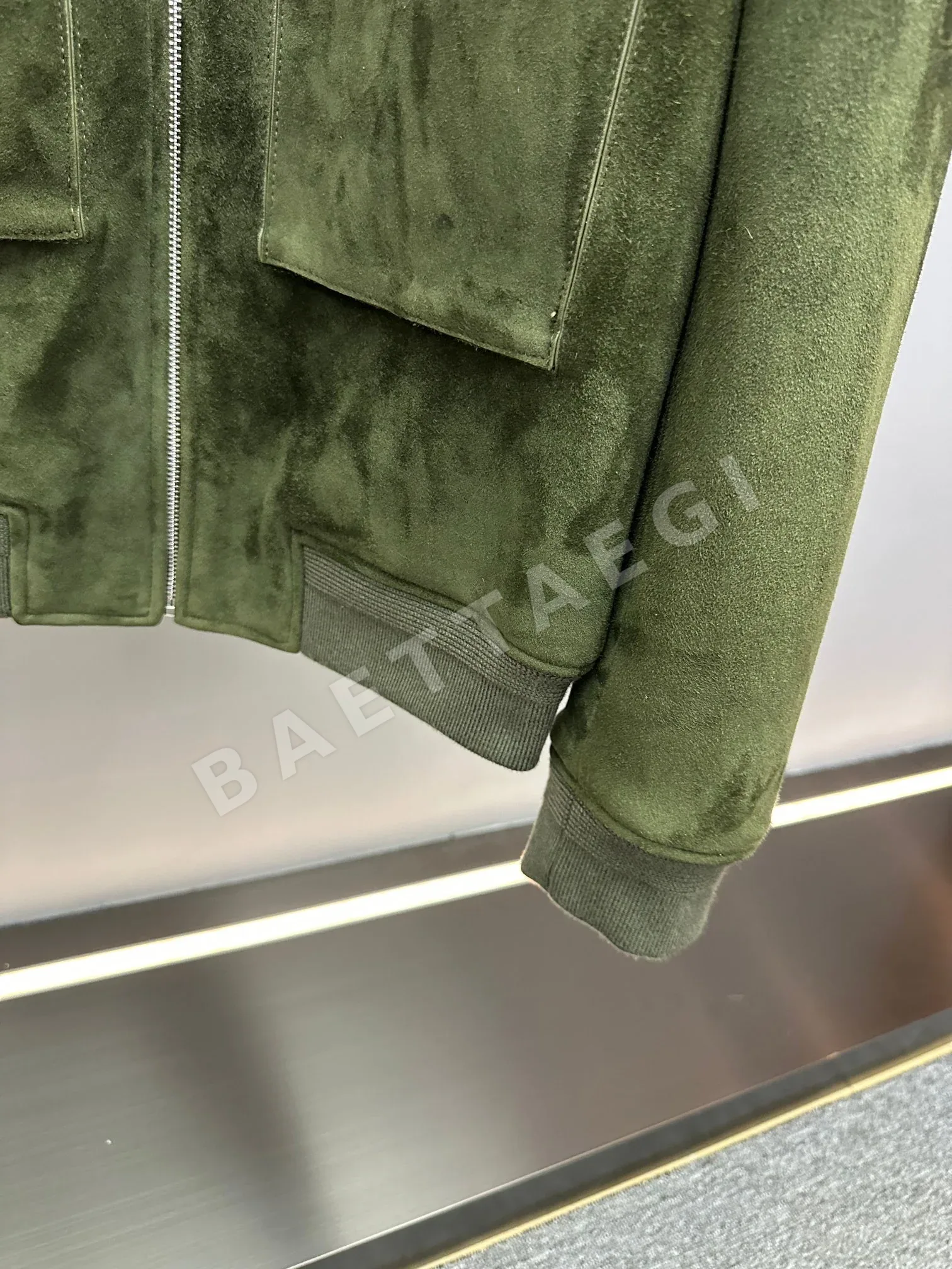 브루넬로쿠치넬리 밀리터리 그린 스웨이드 자켓 상세 이미지 6