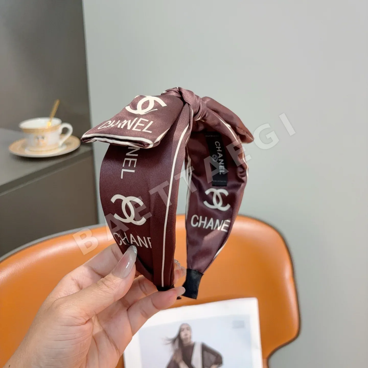 샤넬 더블 C 로고 와이드 리본 헤드밴드 상세 이미지 3