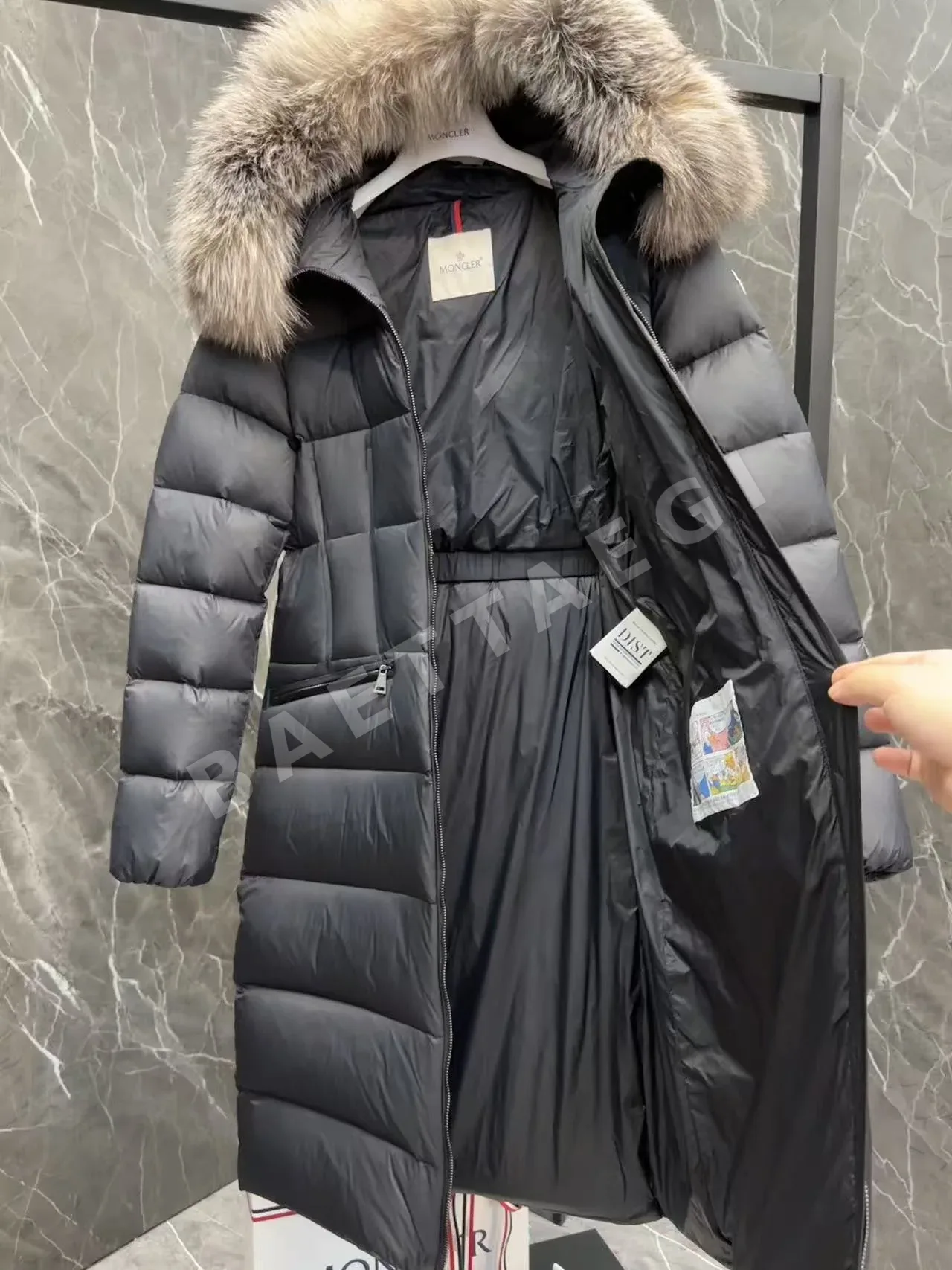 몽클레르 보에딕 여자 패딩 상세 이미지 7