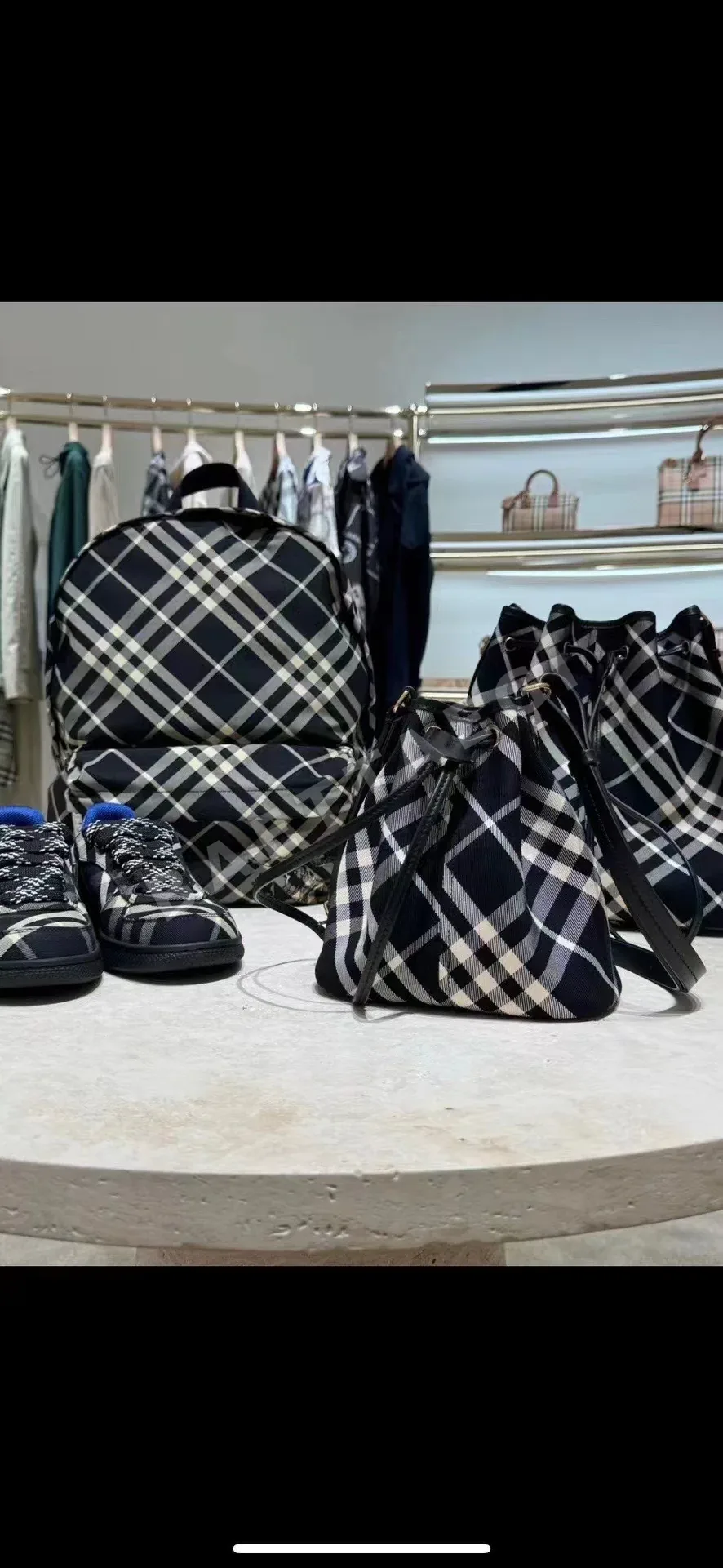 버버리 체크 카메라 가방 허리가방 백팩 상세 이미지 5