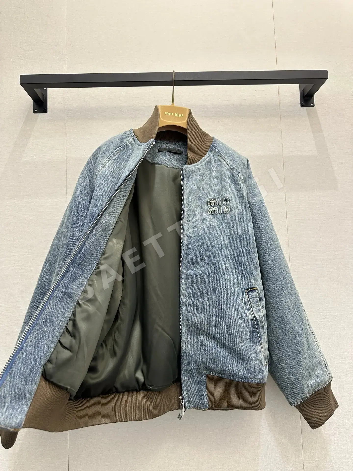 미우미우 라이트 블루 데님 자켓 상세 이미지 7