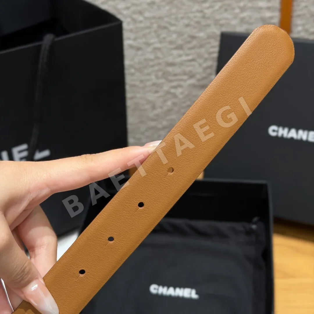 샤넬 리버시블 카프스킨 버클 벨트 상세 이미지 8