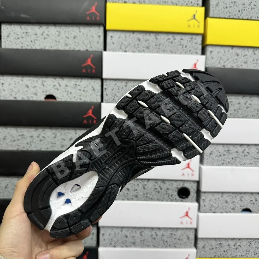 뉴발란스 [WZ] 530v2 MR530SD 202042 New Balance 530v2 Black White 상세 이미지 2