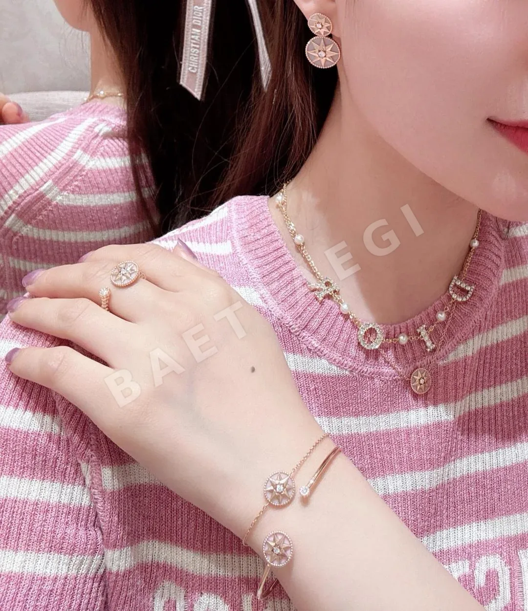 디올 로즈 드 방 18K 골드 다이아몬드 목걸이 상세 이미지 3