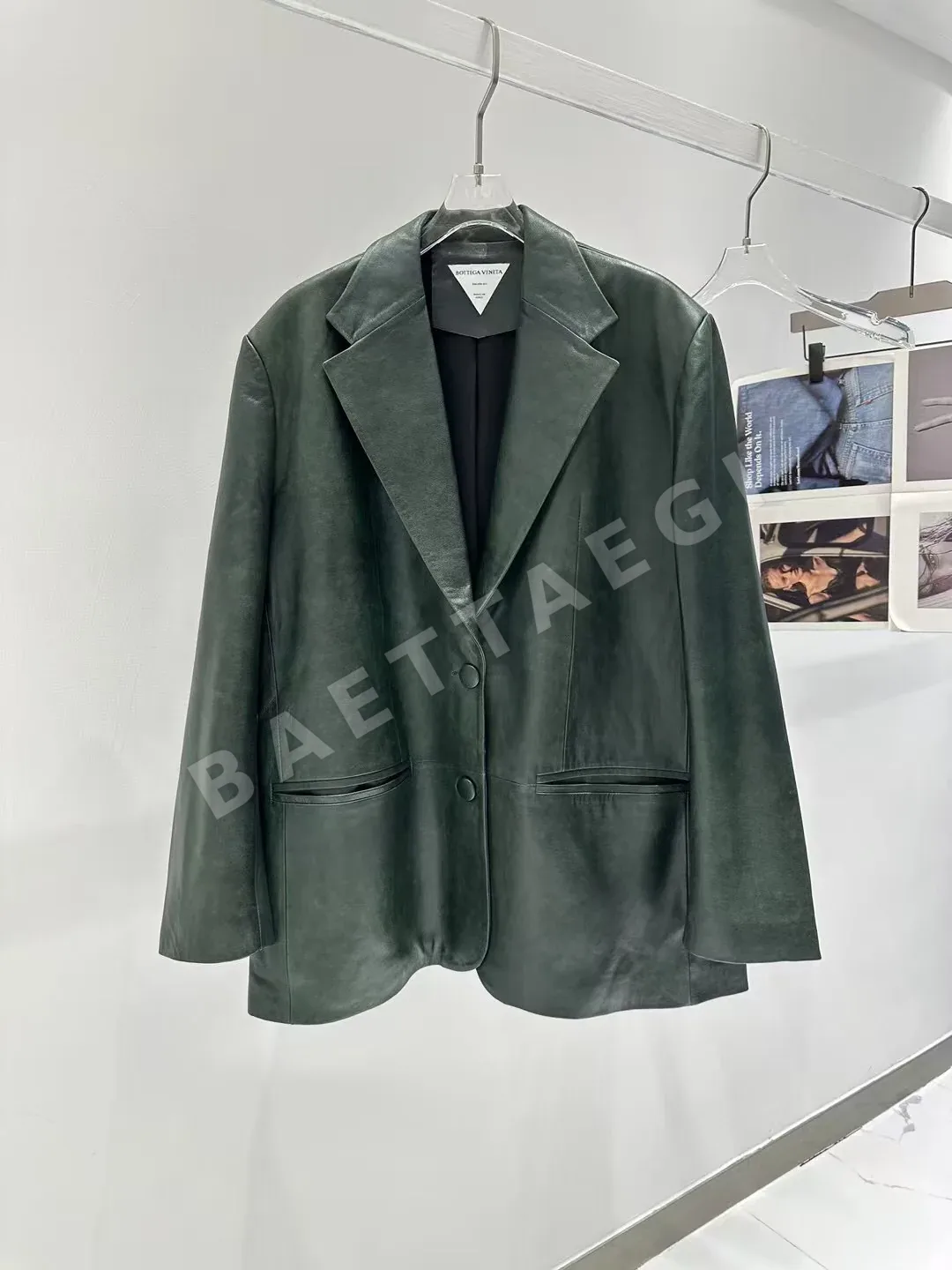 보테가베네타 오버사이즈 램스킨 여성 자켓 상세 이미지 5