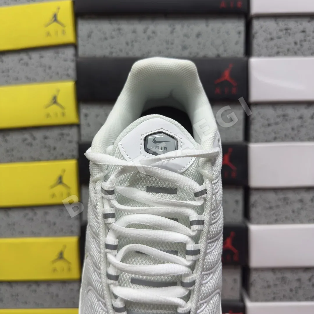 나이키 [BD] 에어 맥스 플러스 604133-139 201898 Nike Air Max Plus White 상세 이미지 6