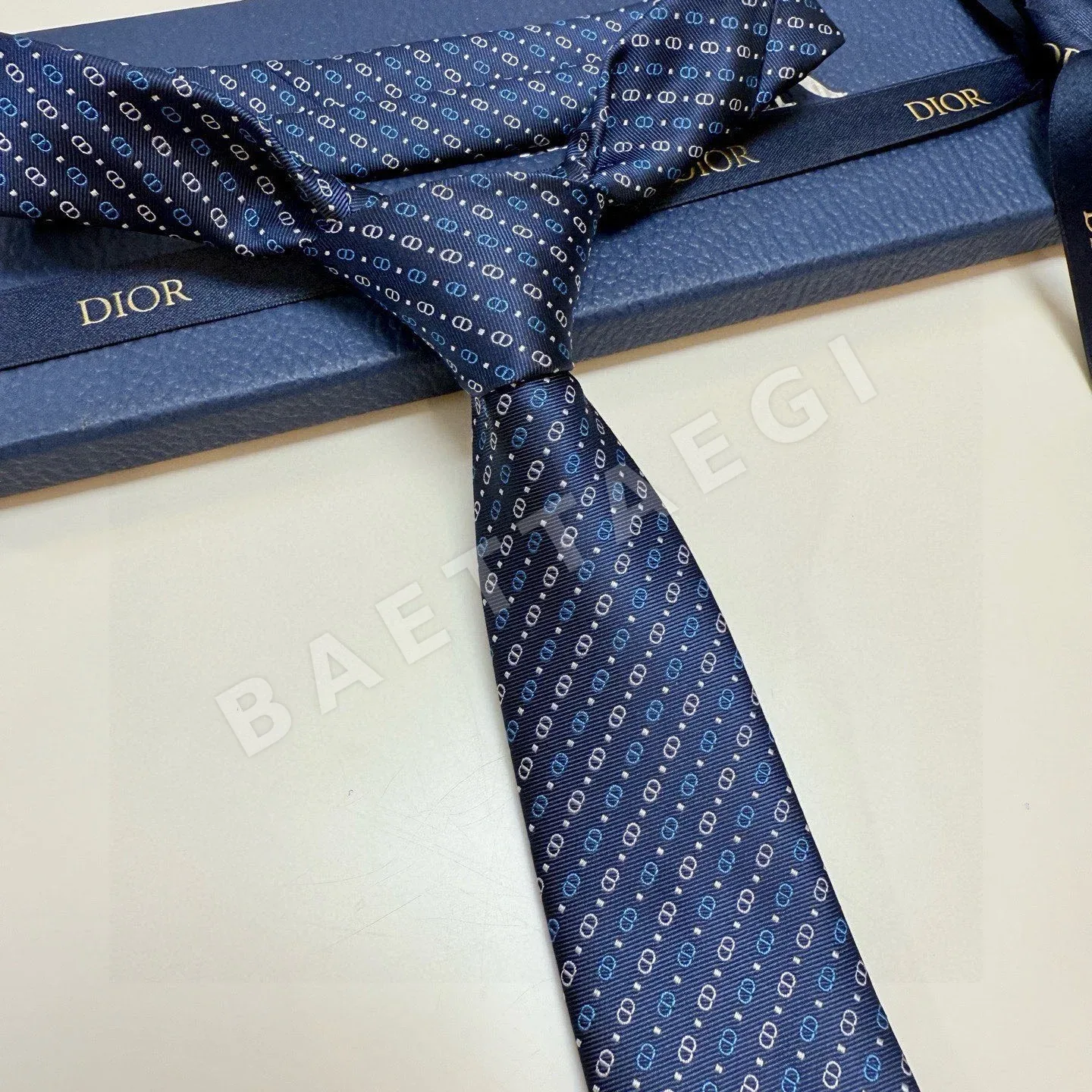 디올 CD 로고 자카드 넥타이 상세 이미지 11
