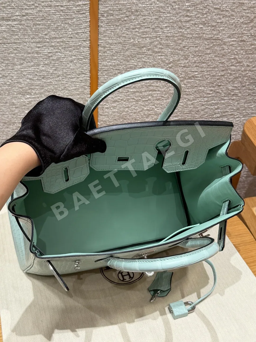 에르메스 버킨 매트 민트 악어가죽 가방 상세 이미지 6