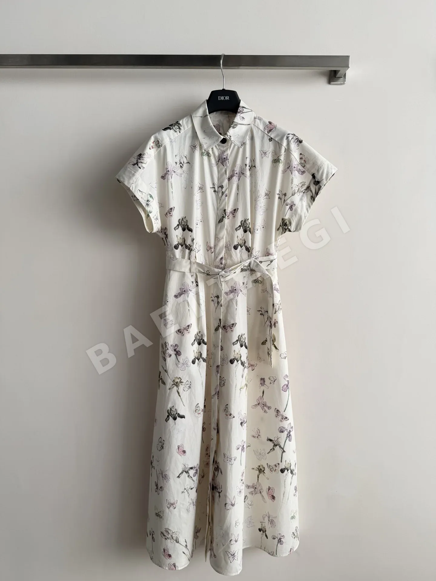 디올 라펠 카라 나비 플라워 반팔 원피스 135457