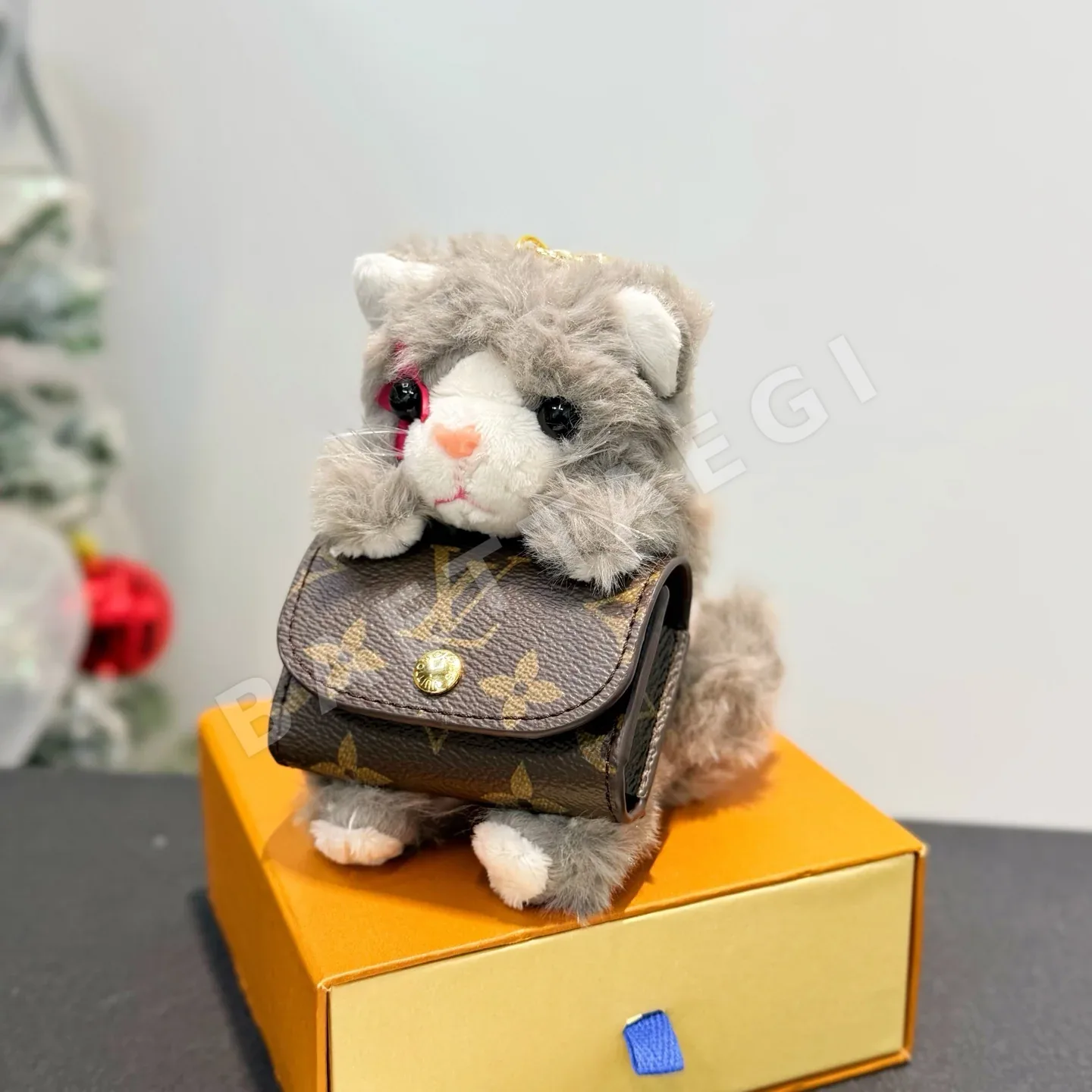 루이비통 고양이 페이크 퍼 키링 상세 이미지 3