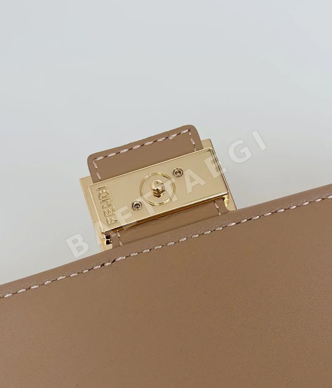 펜디 램스킨 바게트 체인 월렛 가방 8638A 상세 이미지 7