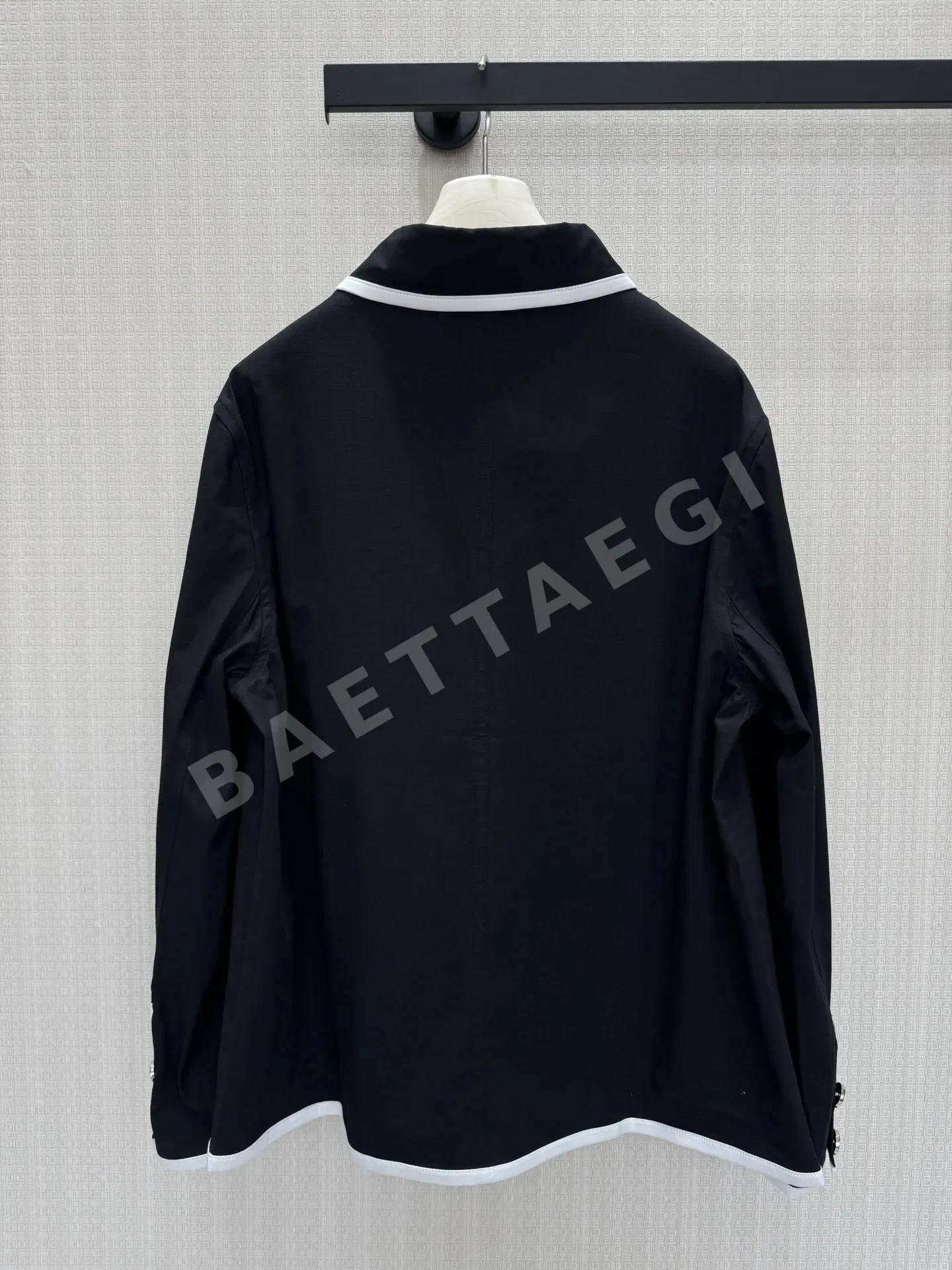 샤넬 블랙 화이트 배색 여성 자켓 상세 이미지 7