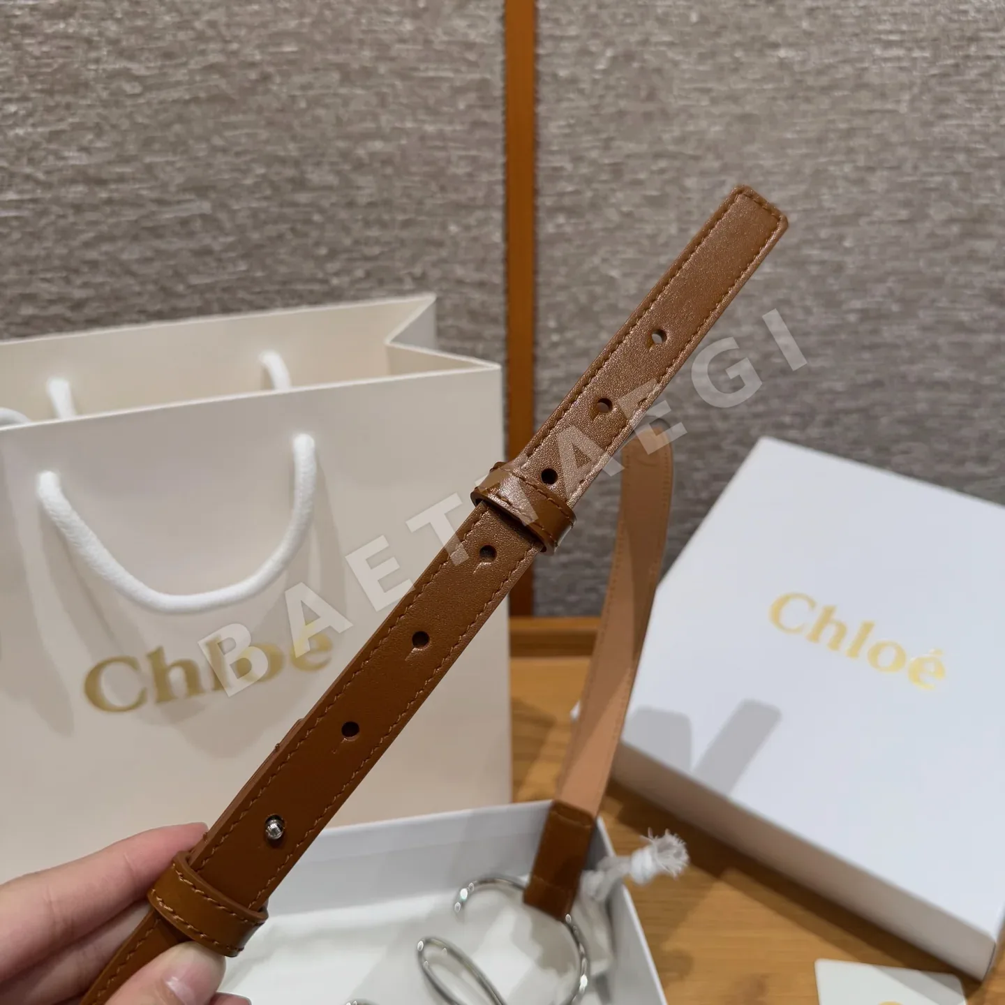 끌로에 로이 스몰 송아지가죽 체인 벨트 상세 이미지 3