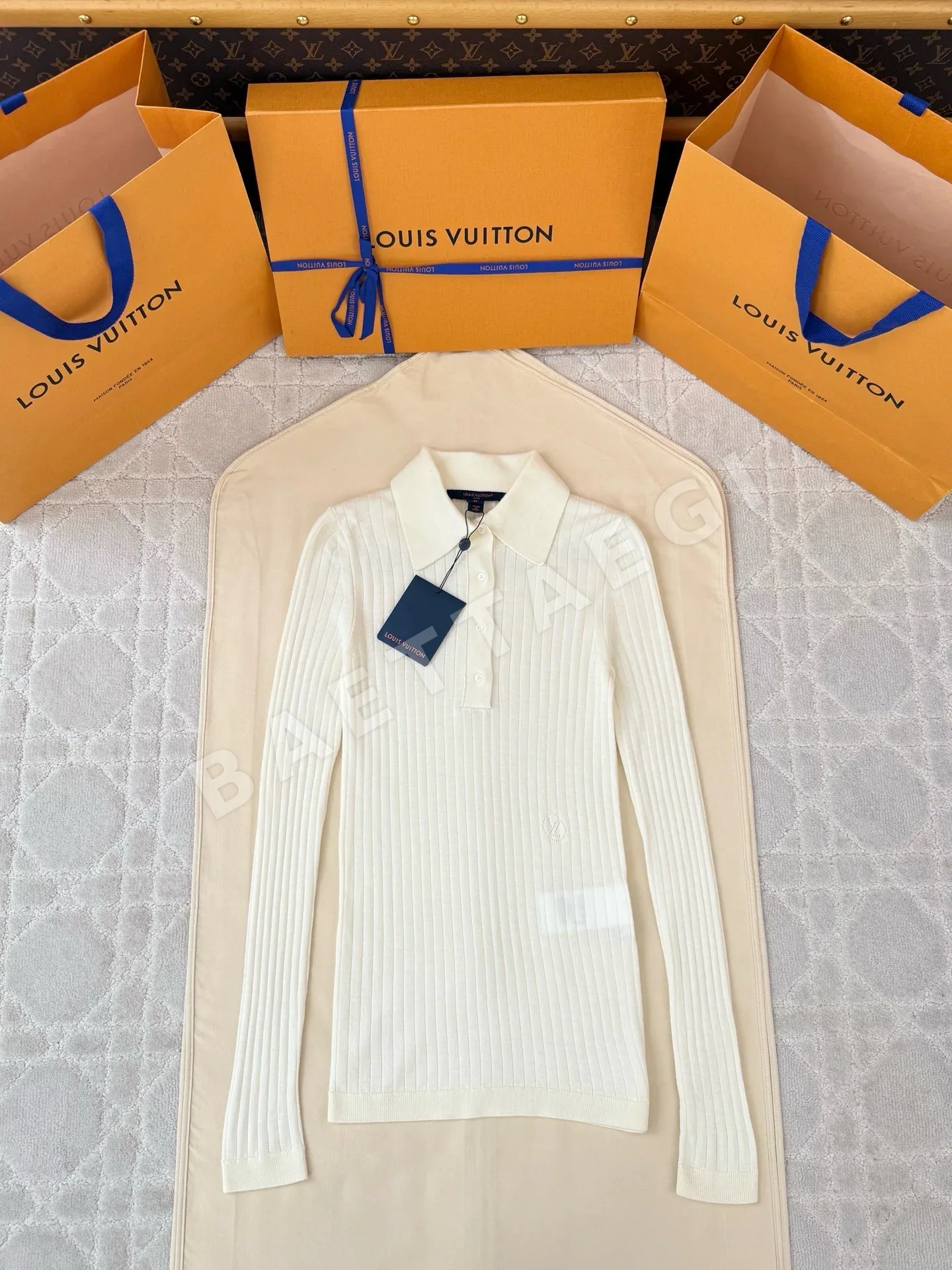 루이비통 LV 세로 스트라이프 폴로 카라 여성 니트 182059