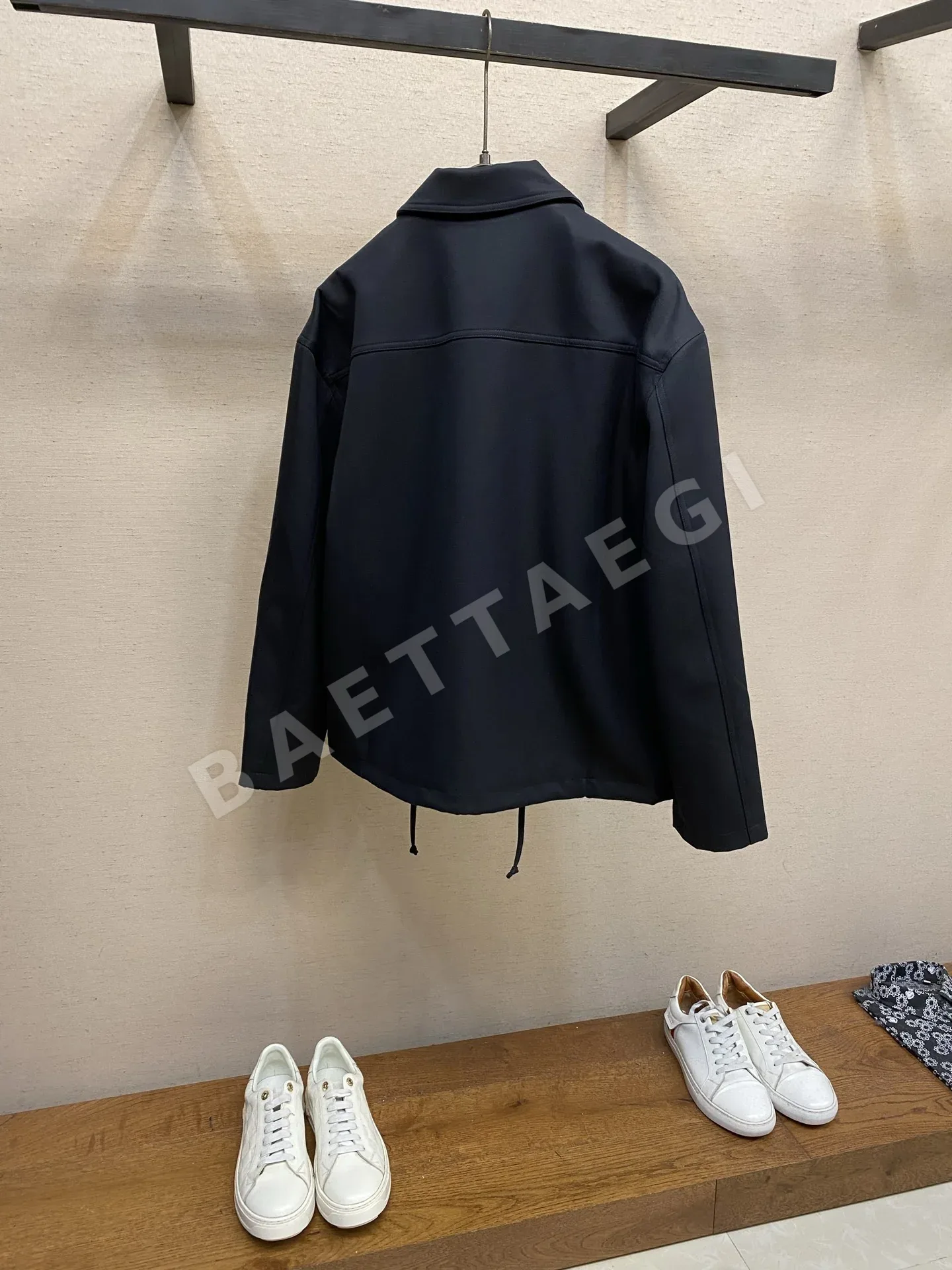 로에베 로고 자수 남성 자켓 상세 이미지 2