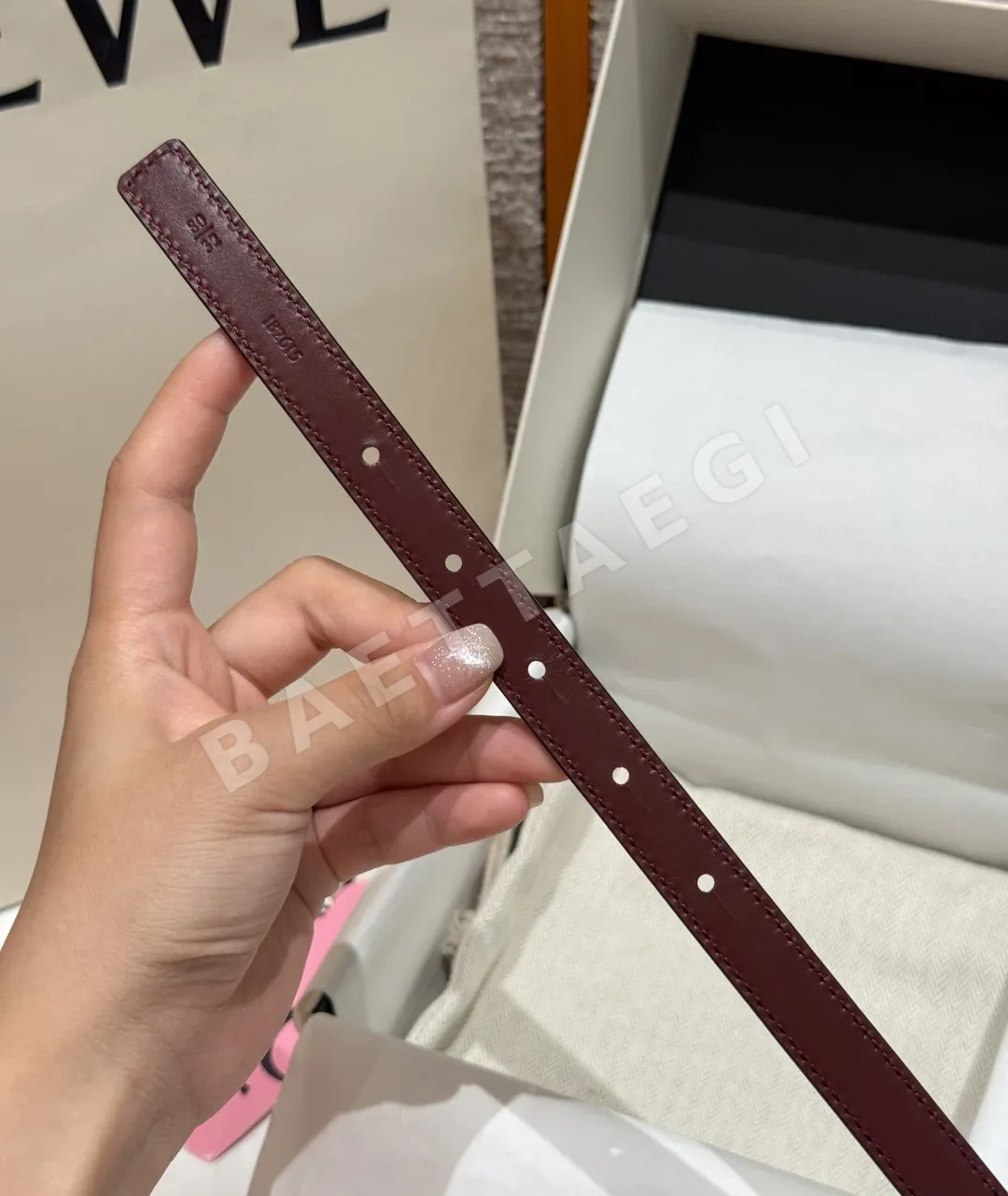 로에베 코일 금속 장식 송아지가죽 벨트 상세 이미지 9