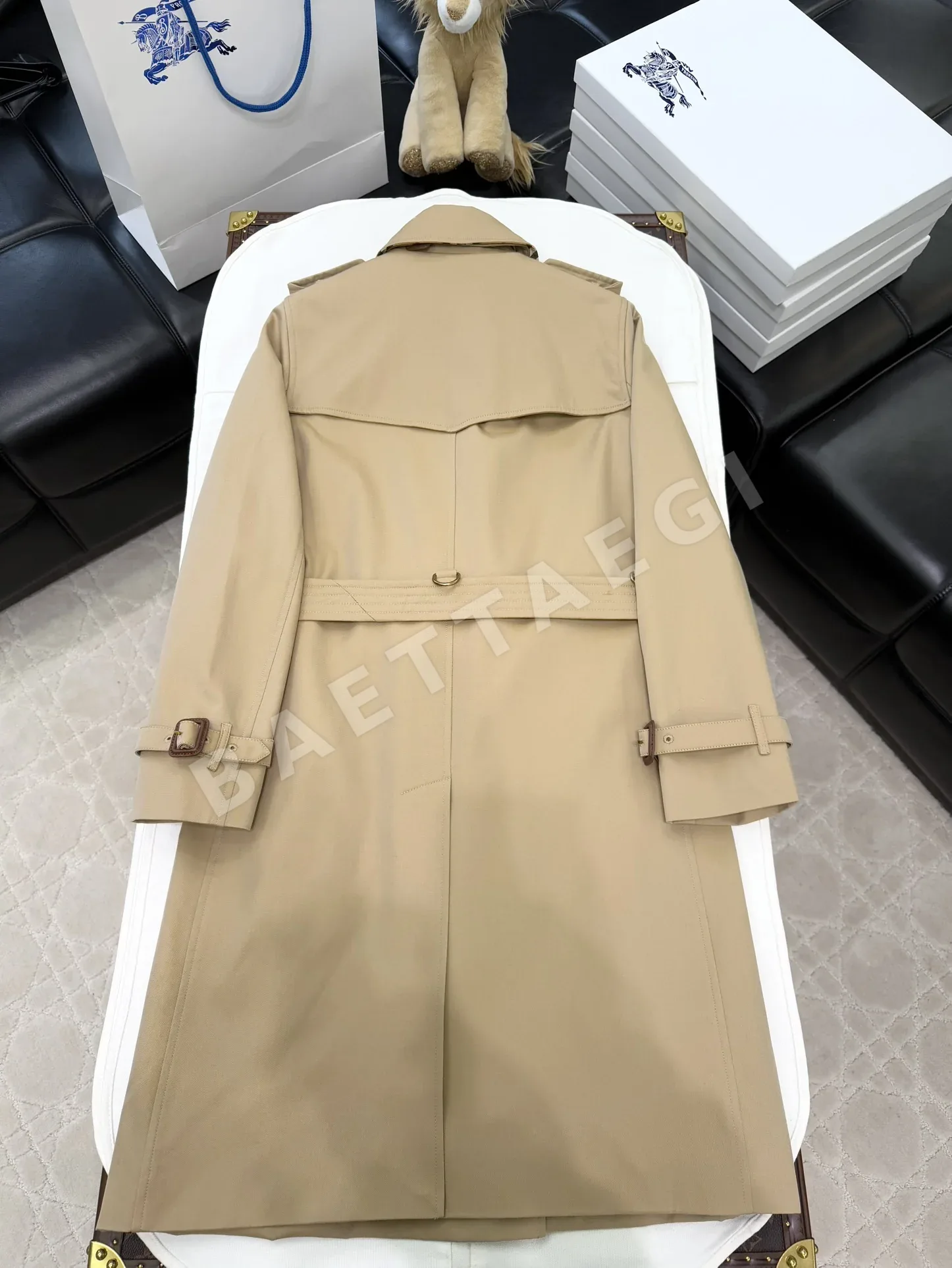 버버리 켄싱턴 핏 트렌치 여성 자켓 상세 이미지 2