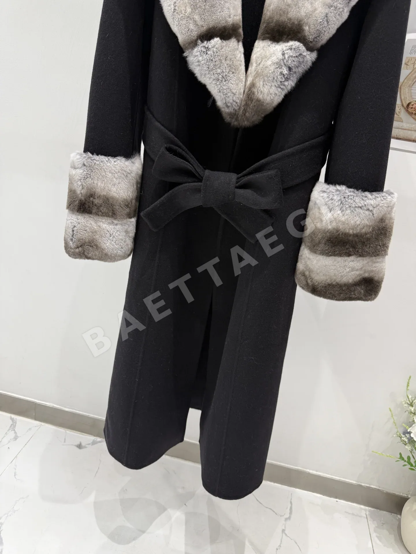 펜디 카시미야 벨티드 롱 코트 여자 자켓 상세 이미지 4