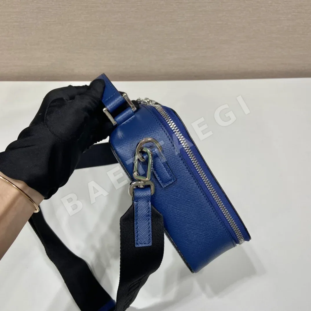 프라다 사피아노 가죽 브릭 핸드백 2VH069 상세 이미지 6
