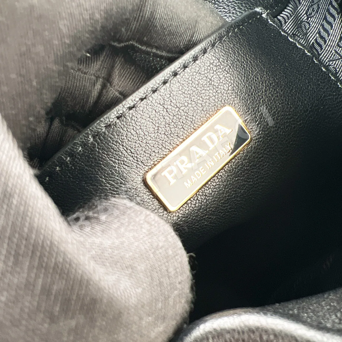프라다 나파 램스킨 백팩 1BZ080 상세 이미지 9