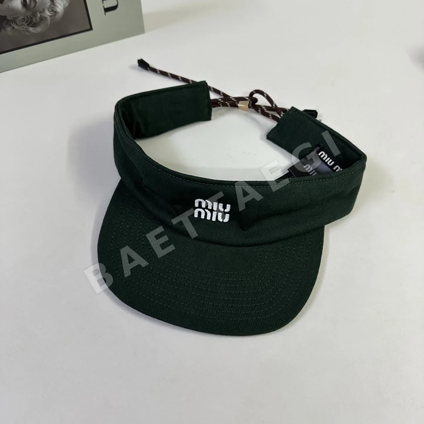 미우미우 바이저 모자 상세 이미지 4