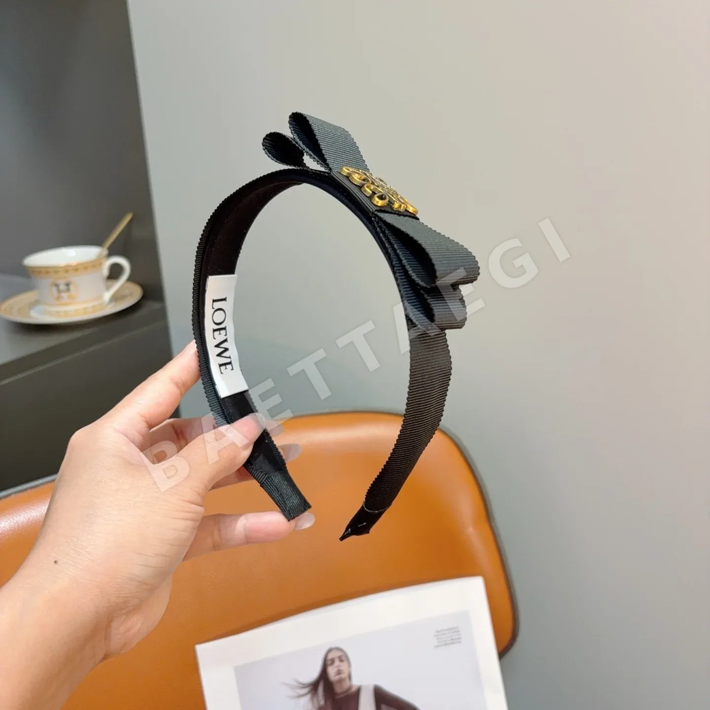 로에베 대각선 컷 린넨 헤어밴드 상세 이미지 2