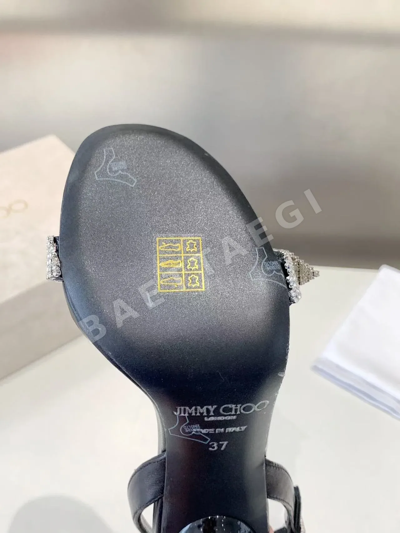 지미추 다이아몬드 버클 하이힐 샌들 8101 상세 이미지 9