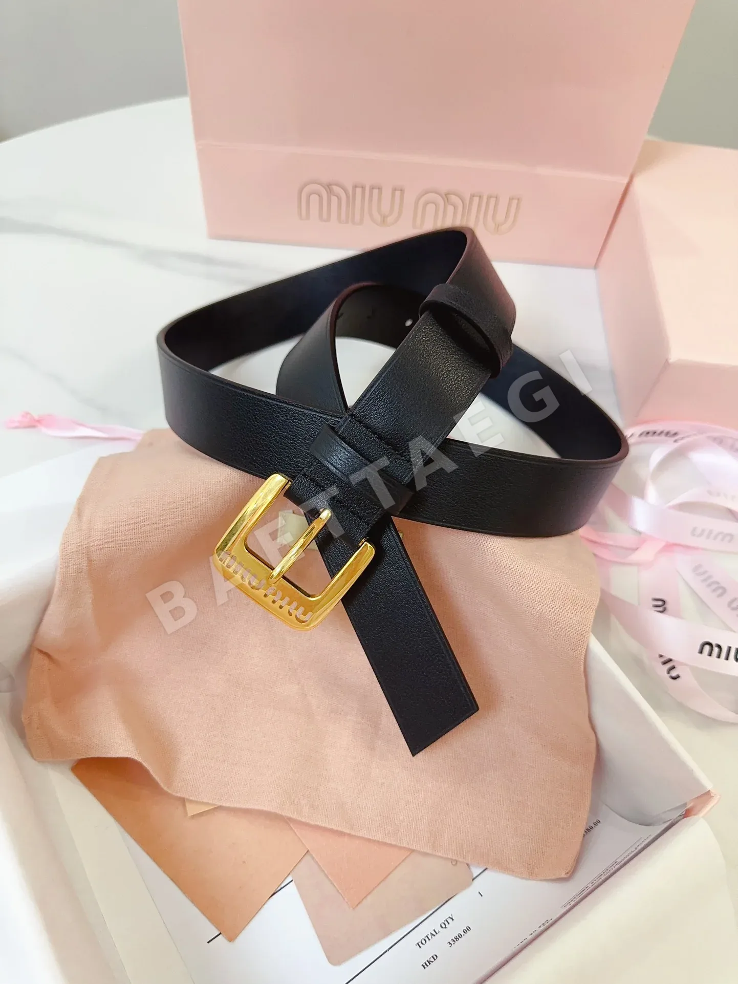 미우미우 카프스킨 골드 버클 벨트 57785