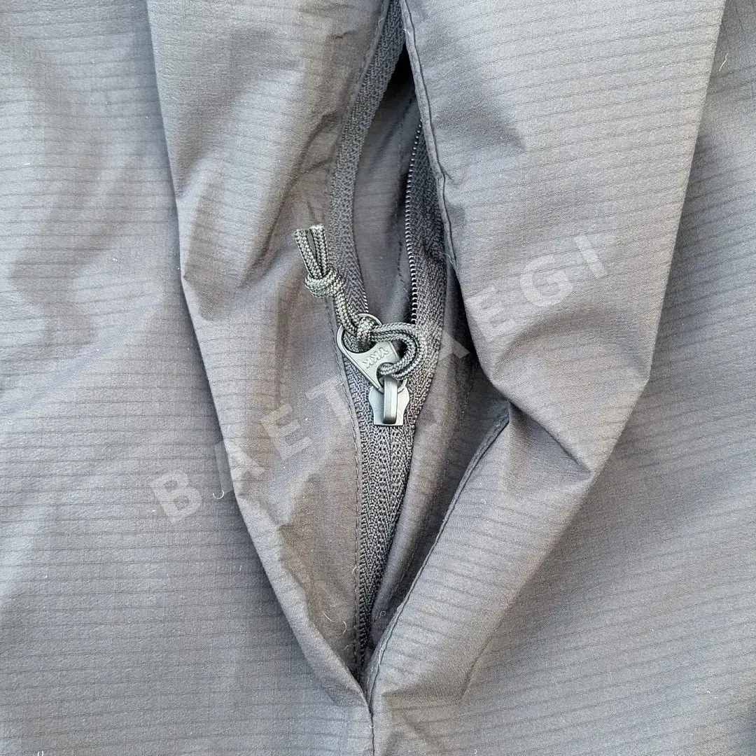 아크테릭스 [LS] 후디 LT 스탠드칼라 블랙 207802 Arc'teryx Cold Wx Hoody LT (GEN 2.1) 상세 이미지 12