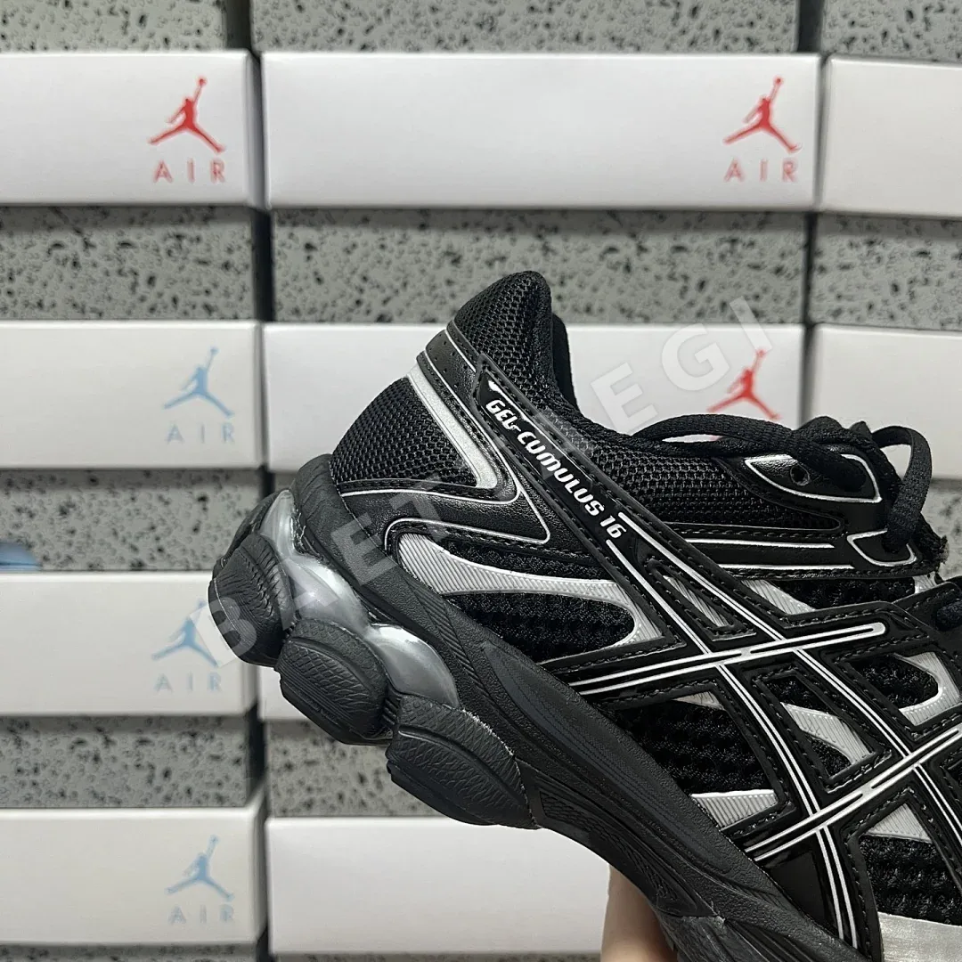 아식스 [TOP] 젤 큐뮬러스 16 1203A733-002 200316 Asics Gel-Cumulus 16 Black Pure Silver 상세 이미지 5