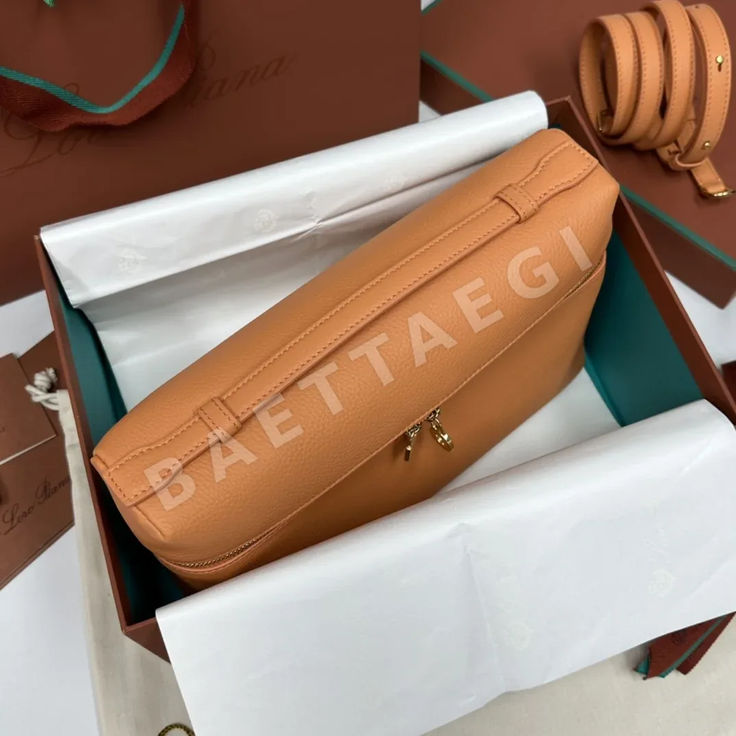 로로피아나 L27 시나몬 오렌지 골드 버클 크로스바디백 상세 이미지 4