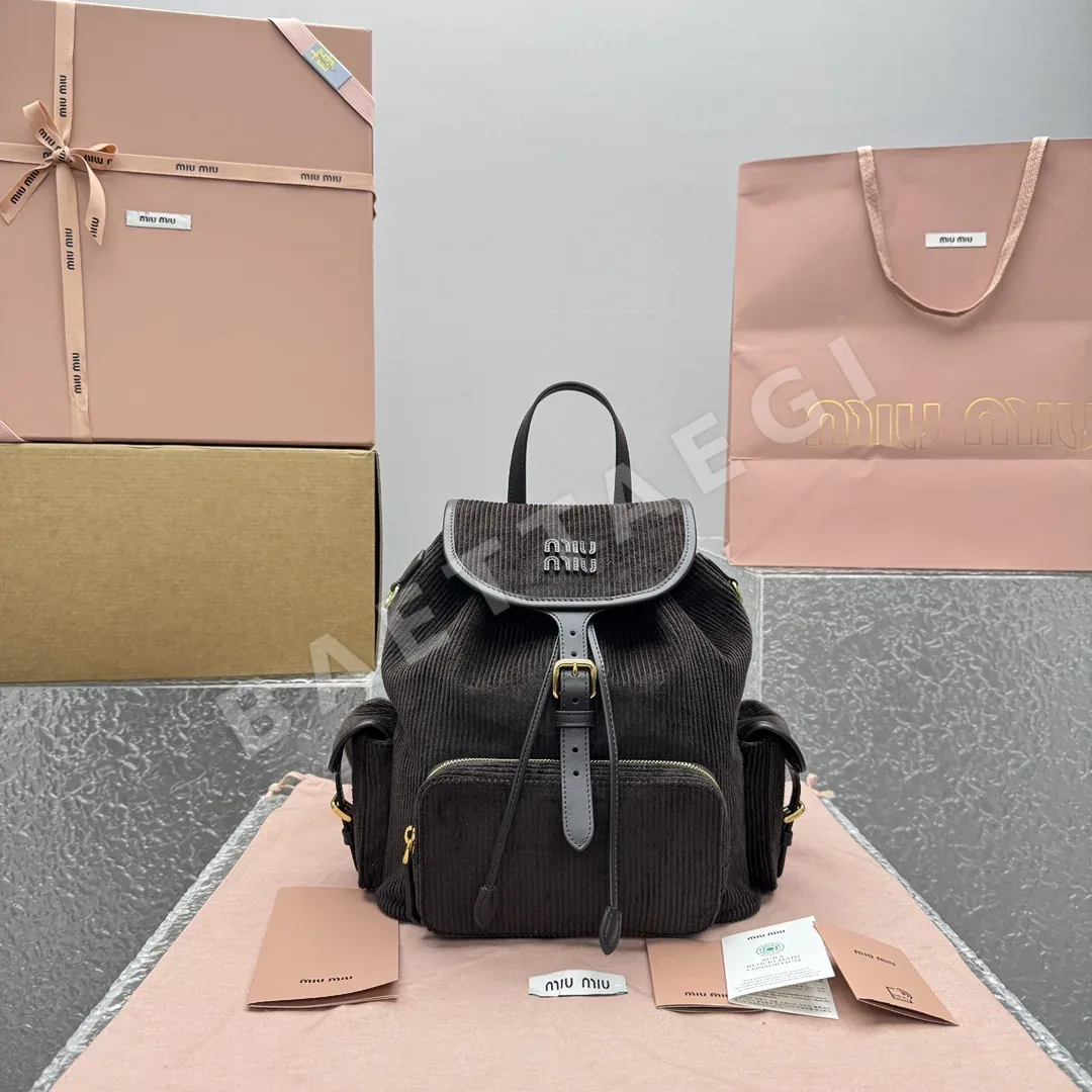 미우미우 코듀로이 라지 백팩 68436