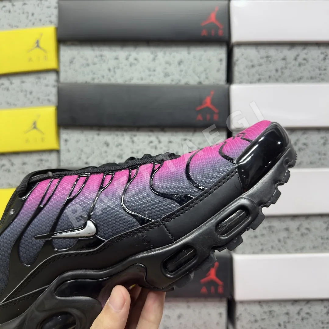 나이키 [BD] 에어 맥스 플러스 FJ5981-010 201915 Nike Air Max Plus Black Pink 상세 이미지 3