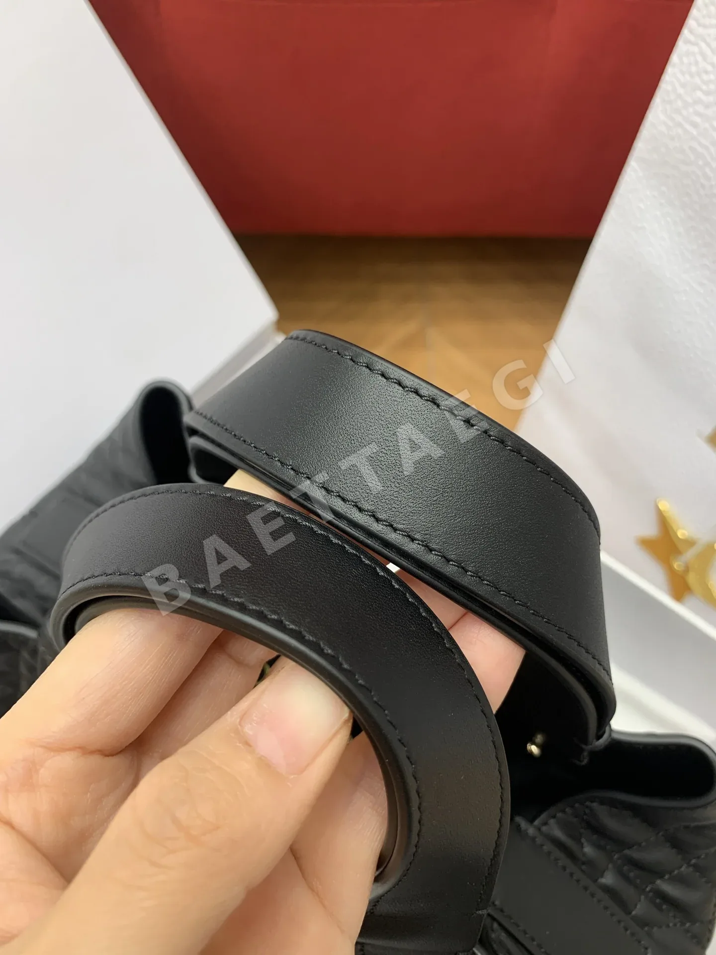 디올 뚜주흐 스몰 가방 상세 이미지 4