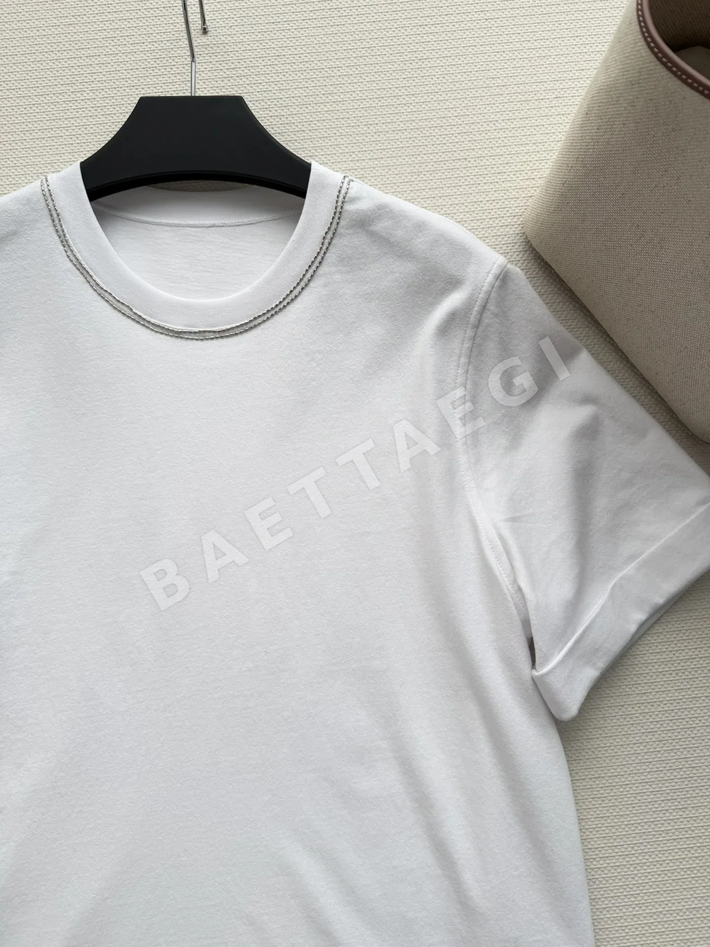 브루넬로쿠치넬리 비즈 장식 크루넥 코튼 반팔 티셔츠 상세 이미지 4