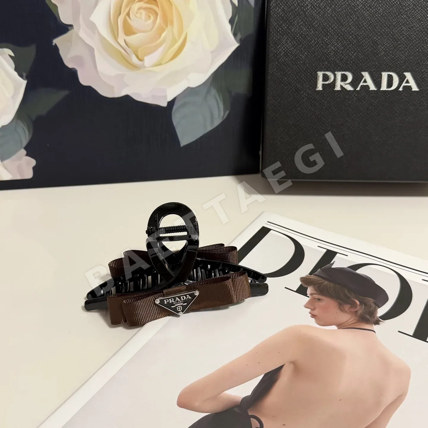 프라다 빈티지 클로 헤어 클립 184190
