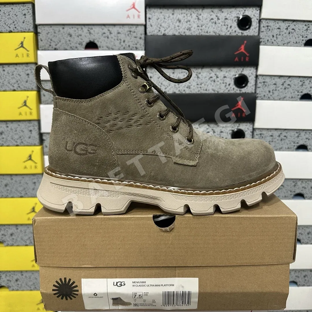 어그 [OT] 5868 209137 UGG 5868 상세 이미지 1
