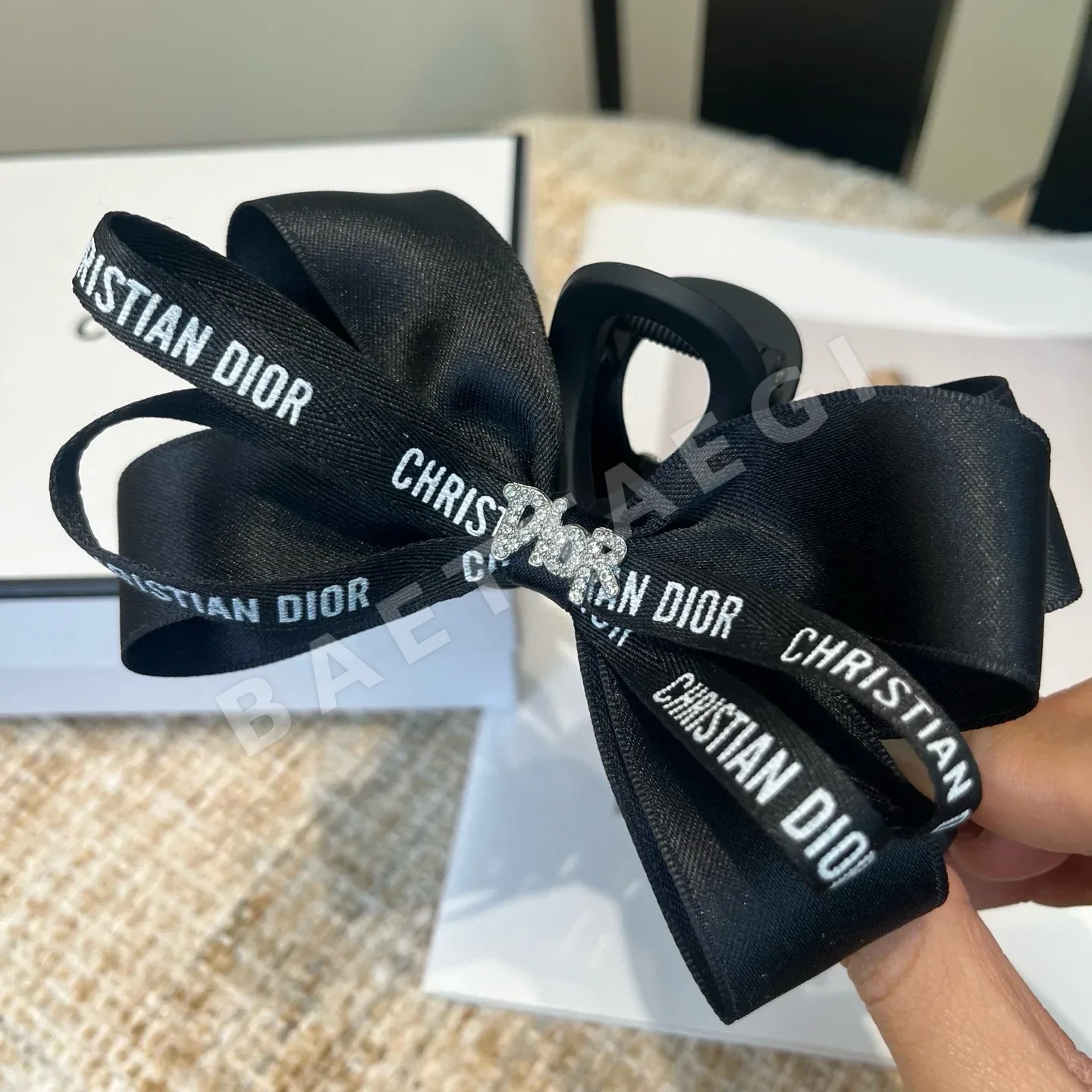 디올 CD 클립 헤어악세사리 상세 이미지 3