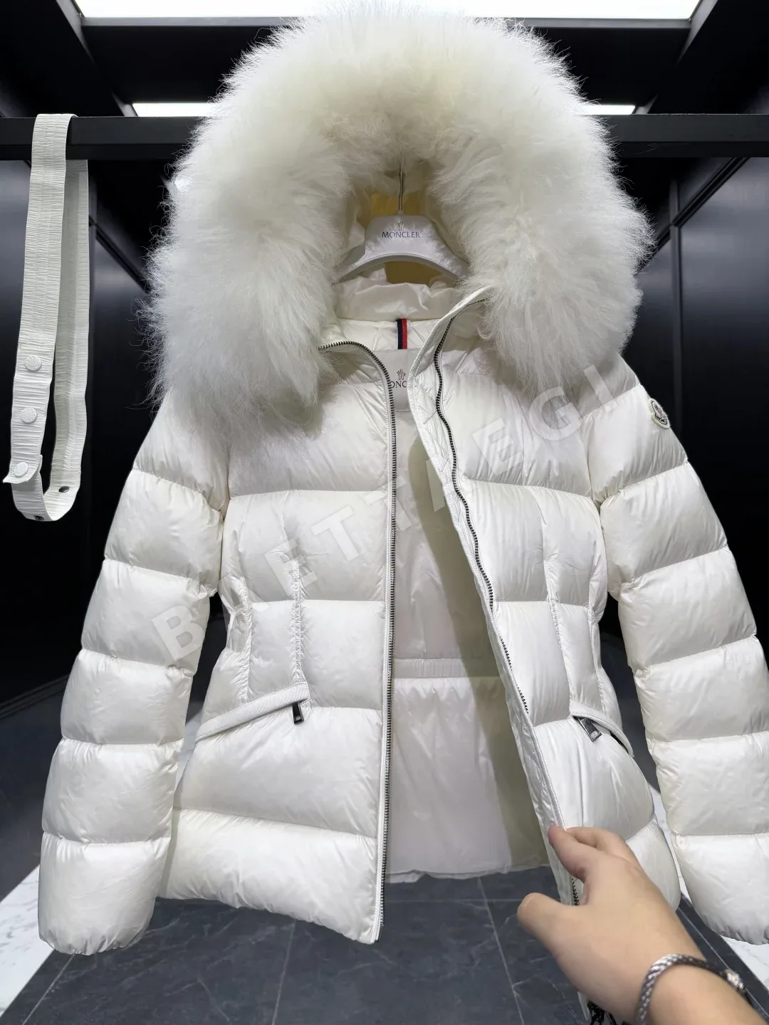 몽클레르 보에드 울 카라 여성 패딩 재킷 상세 이미지 8